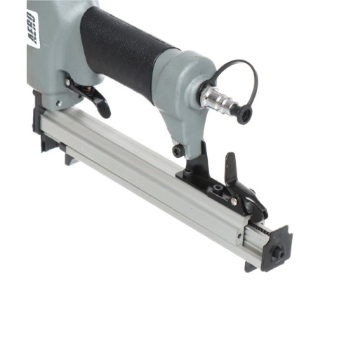 Пневмостеплер для скоб Foxweld AERO 5753
